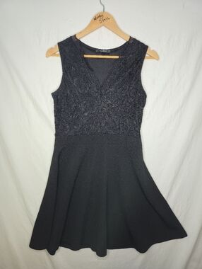 Sloane &Sadie Black Dress With Lace Sleeveless Top And Flared Skirt Size Large